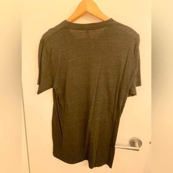 CUTE PRINTED MEN’S T-SHIRT ALMOST NEW BARELY WORN. - Picture 2 of 3